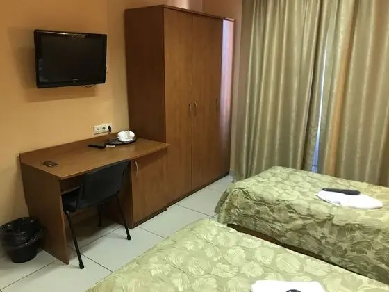 Economy Üç Kişilik Oda, Ortak Banyo