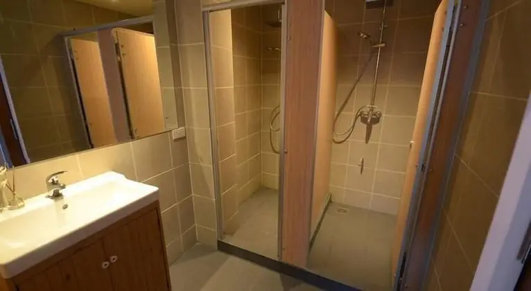 Ortak Ranzalı Oda (4 Bed Mixed Room)