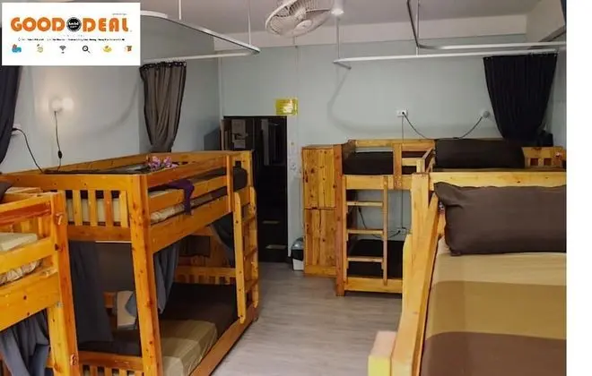 10-Bed Mixed Dormitory (D)