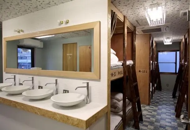 Ortak Ranzalı Oda, Karma Ranzalı Oda