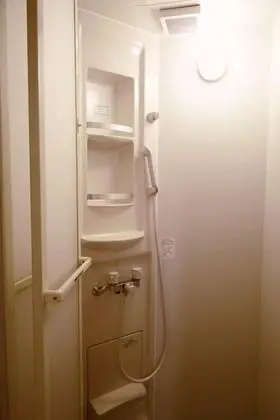 Ortak Ranzalı Oda, Sadece kadınlar için