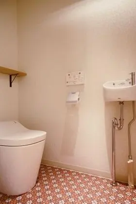 Ortak Ranzalı Oda, Sadece kadınlar için