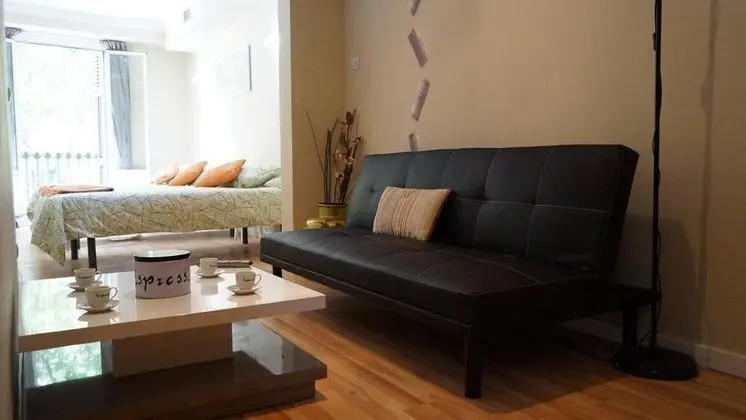 Tek Büyük Yataklı Oda, Balkon