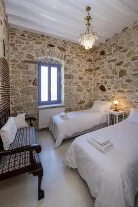 Villa (Balance)