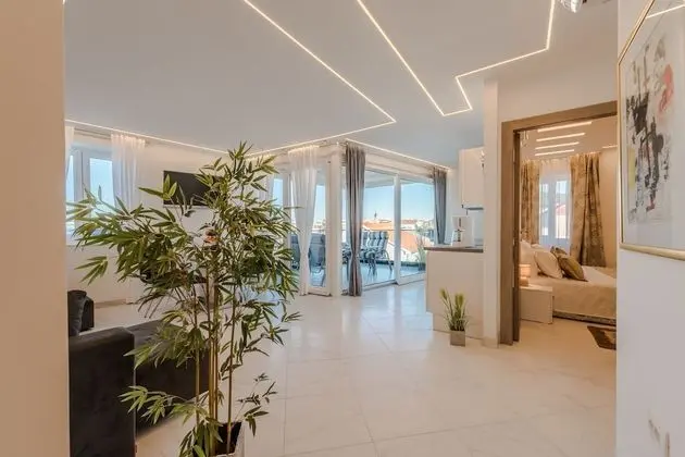 Deluxe Apart Daire, Deniz Manzaralı