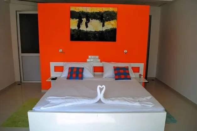 Deluxe Tek Büyük Yataklı Oda, Bahçe Manzaralı