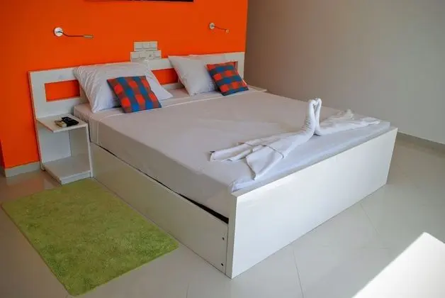 Deluxe Tek Büyük Yataklı Oda, Bahçe Manzaralı