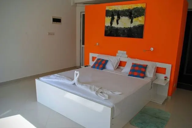 Deluxe Tek Büyük Yataklı Oda, Bahçe Manzaralı