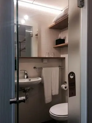 Good Room (Twin)