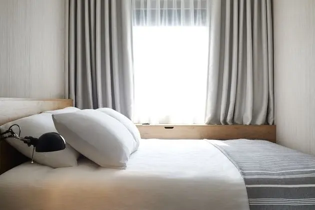Good Room with Water view (King)