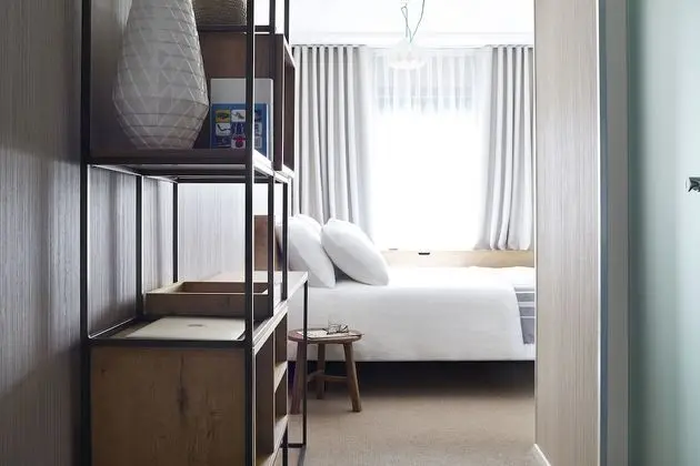 Good Room with Water view (King)