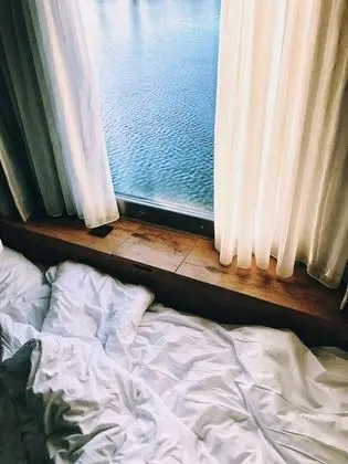 Good Room with Water view (King)