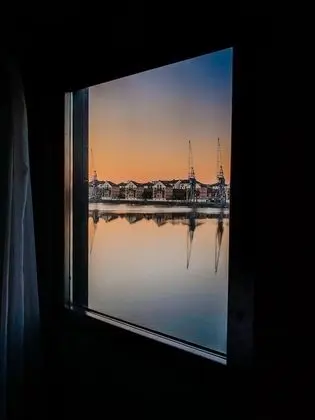 Good Room with Water view (King)