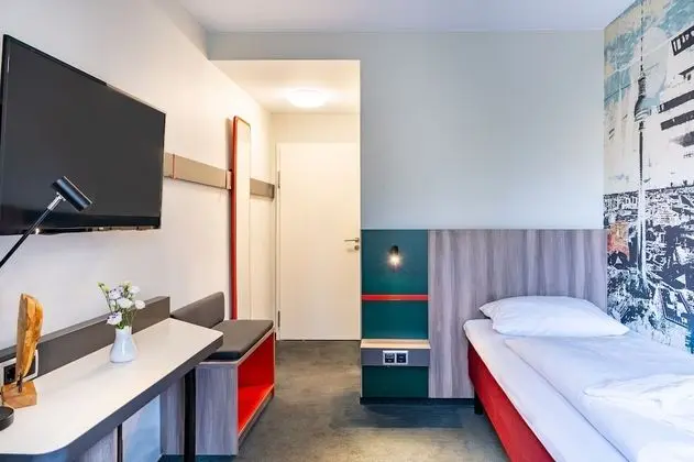 Standard Single Room +