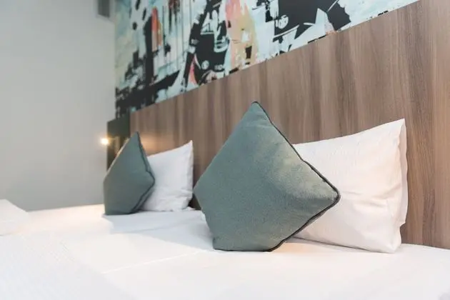 Standard Twin Room +