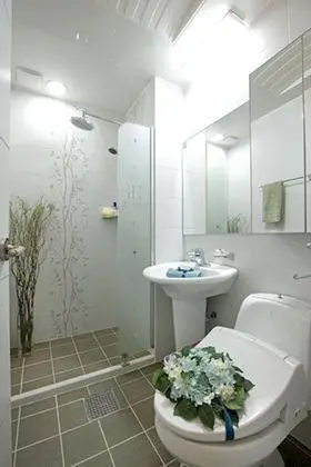 Deluxe Twin Room - kitchenette (Netflix available, Personal ID needed)