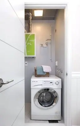 Deluxe Twin Room - No Kitchenette (Netflix available, Personal ID needed)