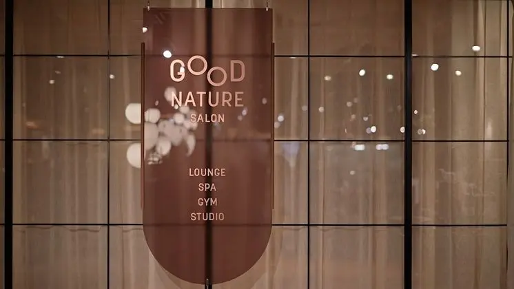 Luxury Süit (The Good Nature)