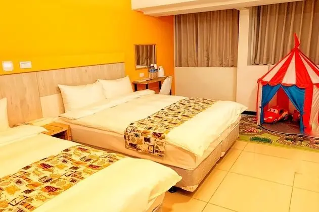Standard Dört Kişilik Oda, Şehir Manzaralı