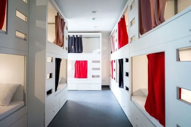 Basic Ortak Ranzalı Oda, Sadece kadınlar için (6 Beds, External Shared Bathroom)