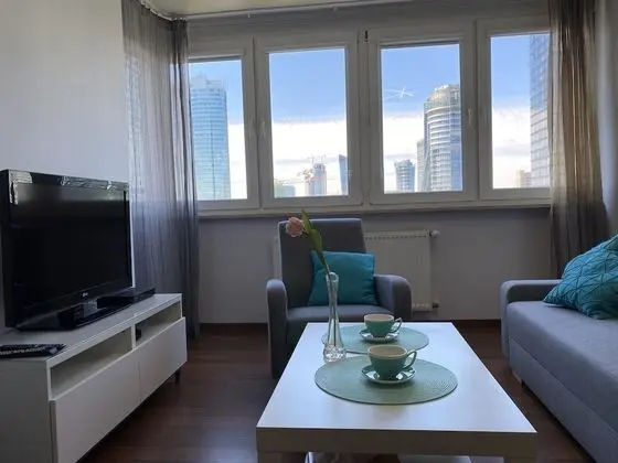 Design Süit, 1 Yatak Odası, Balkon, Şehir Manzaralı (Neon)