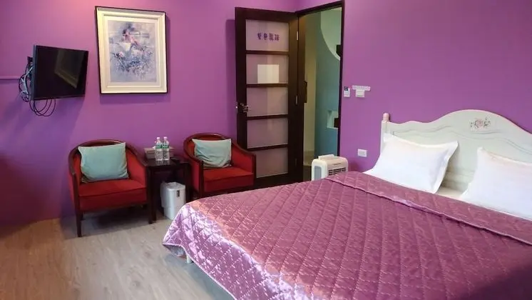 Comfort Tek Büyük Yataklı Oda (Purple)