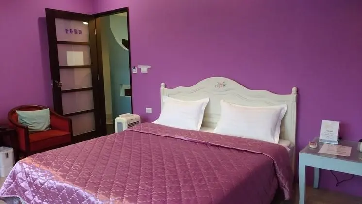 Comfort Tek Büyük Yataklı Oda (Purple)