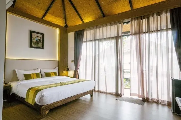 Deluxe Bungalov, 1 Yatak Odası, Balkon, Göl Manzaralı