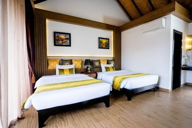 Grand Bungalov, 2 Yatak Odası, Balkon, Havuz Manzaralı