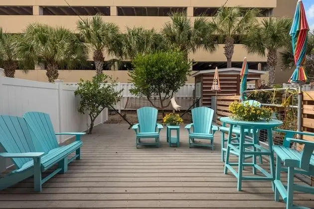 Ev (Good Times and Tan Lines (2/2))