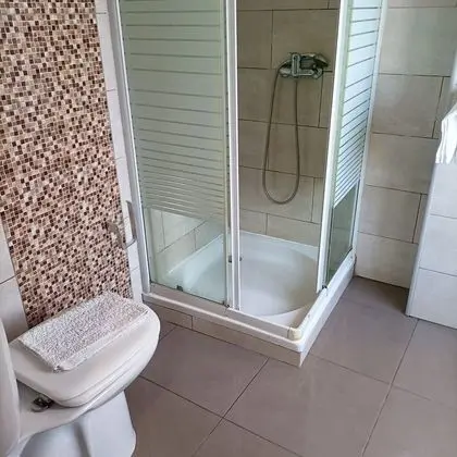 Tek Büyük veya İki Ayrı Yataklı Oda, Özel Banyo