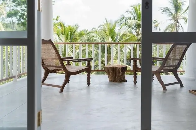 Deluxe Tek Büyük Yataklı Oda, Özel Banyo, Havuz Manzaralı