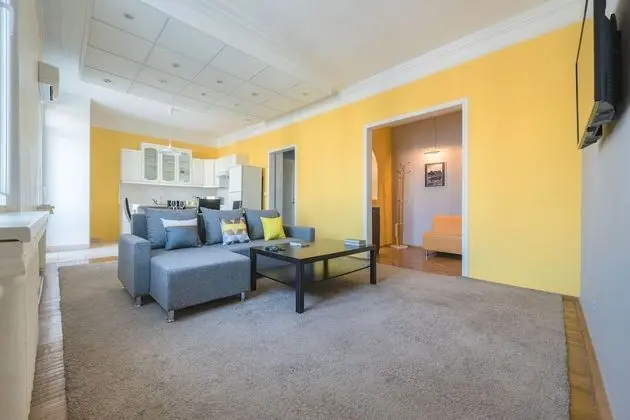 Luxury Apart Daire, 2 Yatak Odası, Executive Katı (7/2 Bolshaya Dorogomilovskaya st)