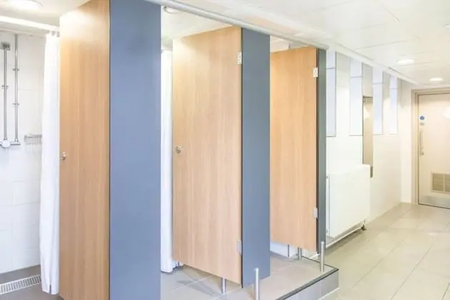 Tek Kişilik Oda, Sadece erkekler için, Ortak Banyo