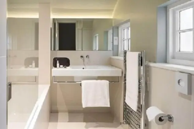 Tek Kişilik Oda, Avlu Manzaralı