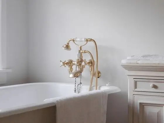 Oda, 1 Büyük (Queen) Boy Yatak, Özel Banyo