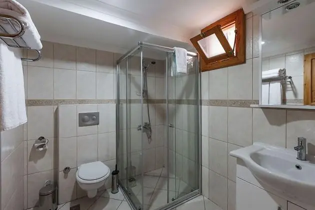 Deluxe Üç Kişilik Oda