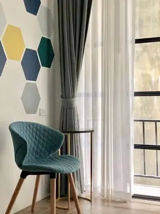 Twin Room (Free Netflix)
