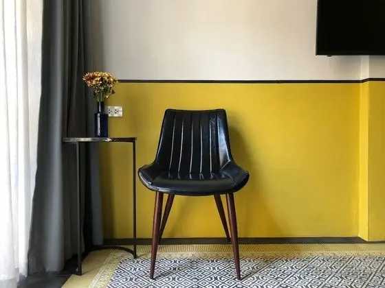 Twin Room (Free Netflix)