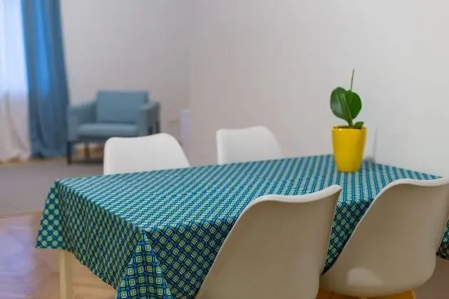Grand Apart Daire, Şehir Manzaralı