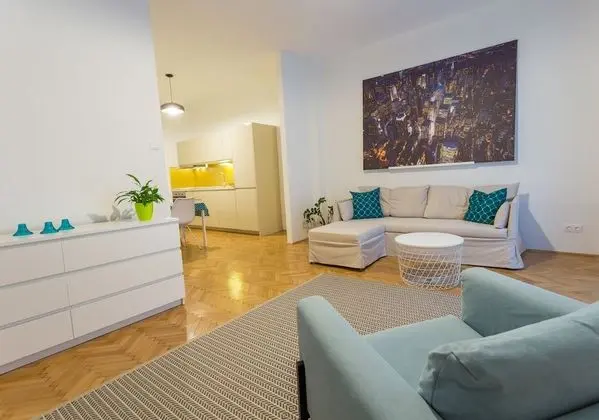 Grand Apart Daire, Şehir Manzaralı