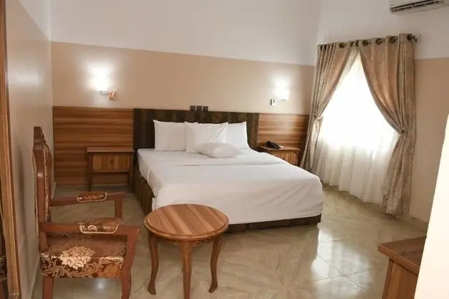 Deluxe Tek Büyük Yataklı Oda