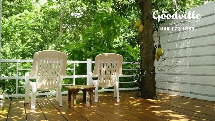 Villa Riverview Balcony