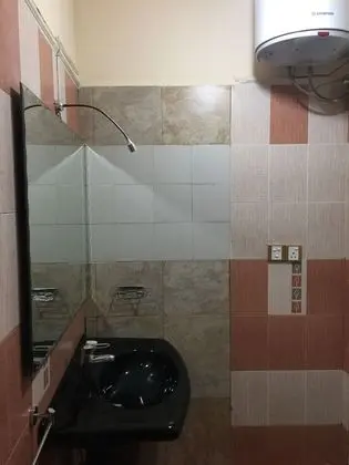 Deluxe Triple Room with Private Bathroom