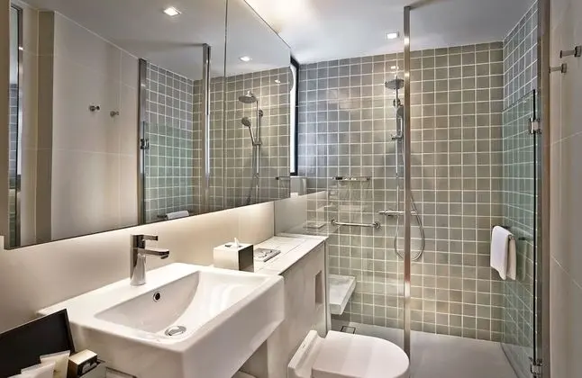 Parklane Split Level Studio - 3-5 Minutes Walking Distance to Annex Building