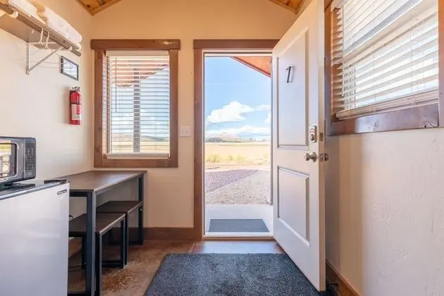 Standard Bunkhouse, Shared Bathroom