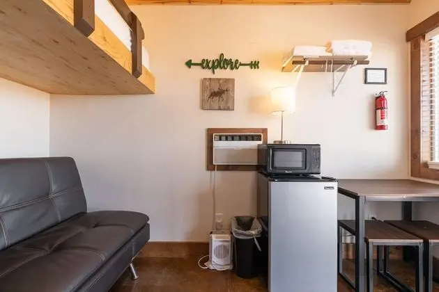 Standard Bunkhouse, Shared Bathroom
