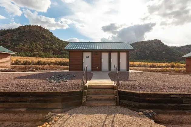 Standard Bunkhouse, Shared Bathroom
