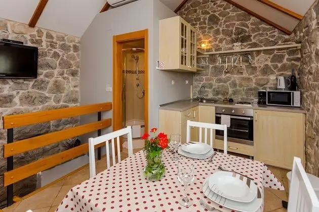 Ev (Gor - free WiFi - H(2+1))