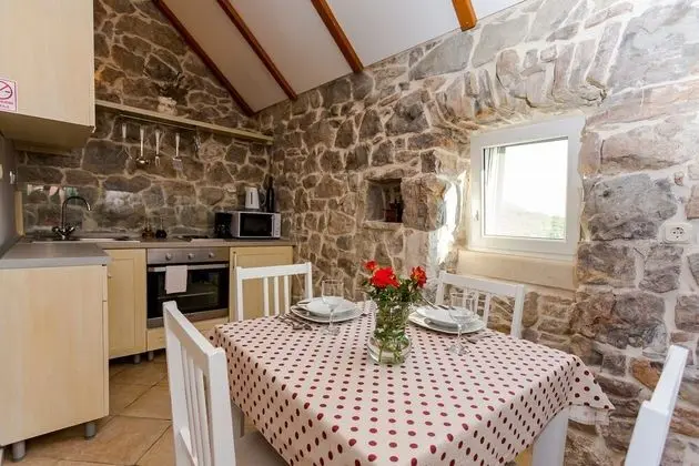 Ev (Gor - free WiFi - H(2+1))